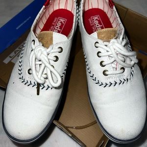 Keds Women’s Champion Pennant Baseball fashion sneaker size 6!